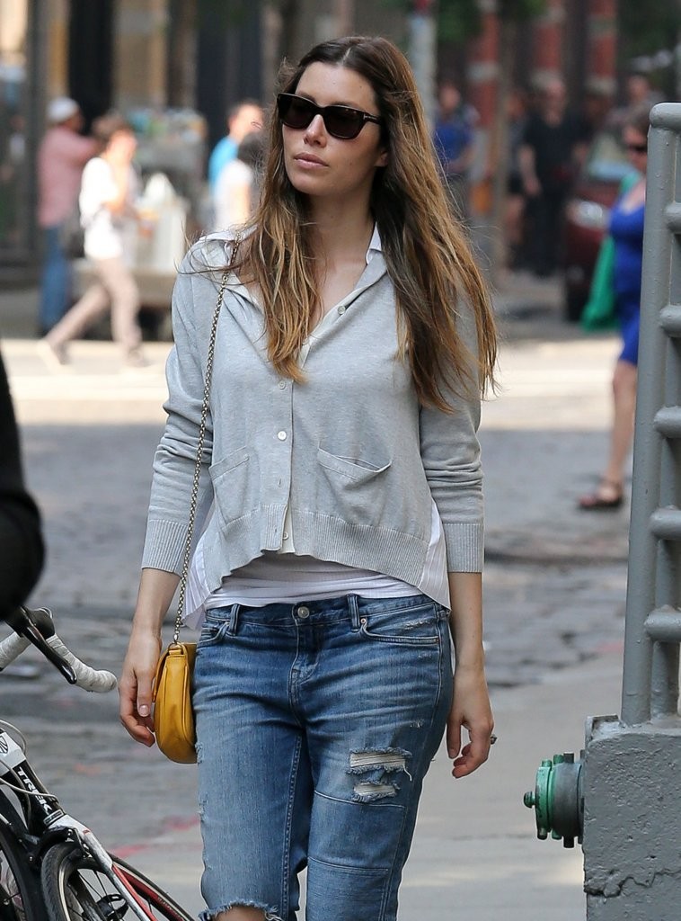 Jessica Biel – In jeans out in NYC -06 – GotCeleb