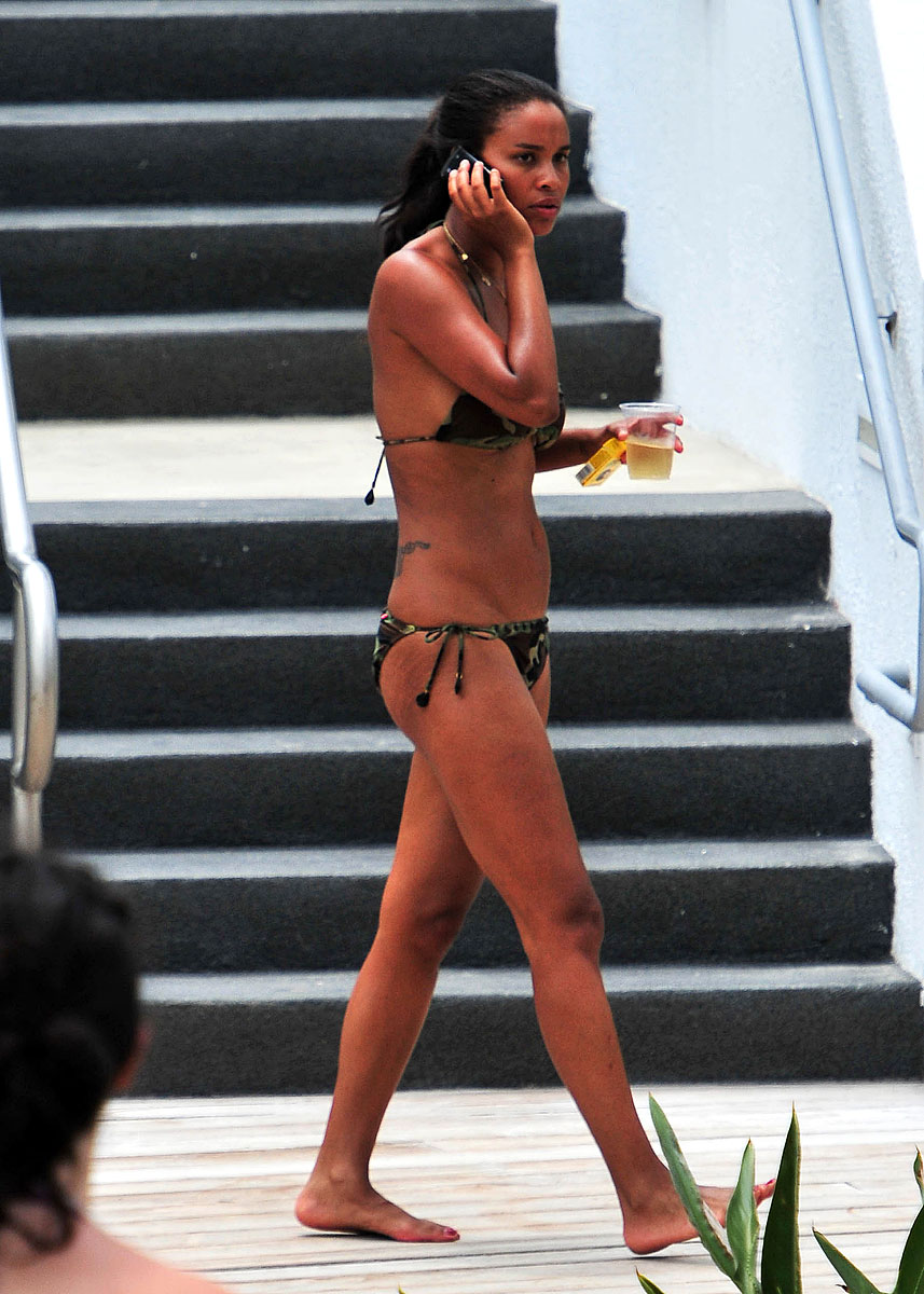Joy Bryant - Bikini Candids at a Miami hotel. 