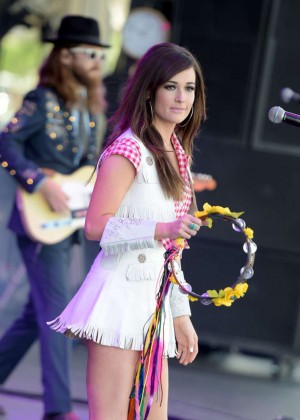Kacey Musgraves Performs at 2014 iHeartRadio Music Festival in Las Vegas
