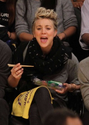Kaley Cuoco - Lakers vs Spurs at Staples Center in LA