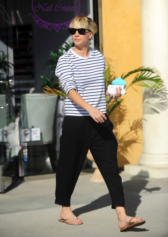Kaley Cuoco in Black Pants Leaves a nail salon in Los Angeles