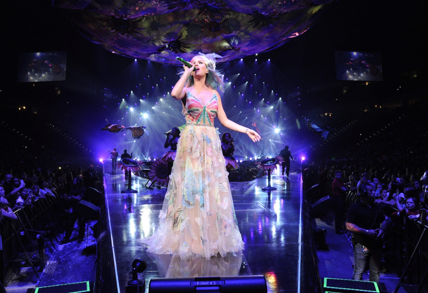 Katy Perry Performs Live At The Prismatic World Tour 10 Gotceleb 