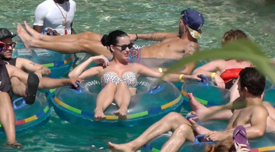 Katy Perry in bikini -18