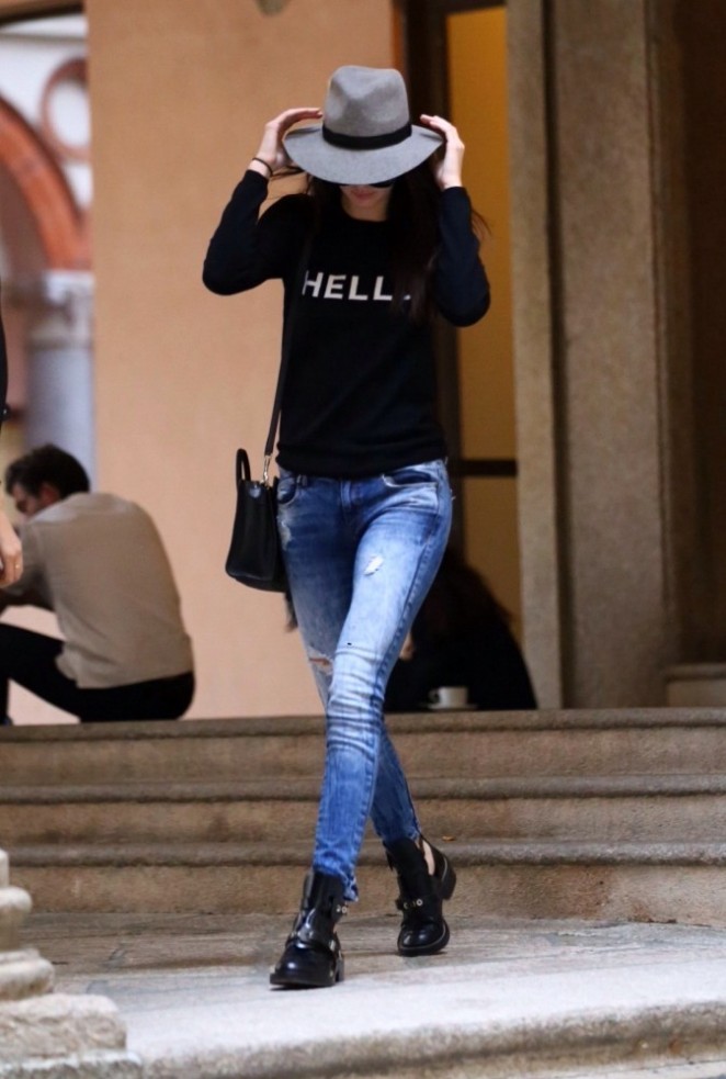Kendall Jenner in Jeans out in Milan