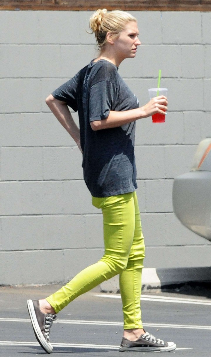 Kesha in Green Pants - Shopping in Los Angeles