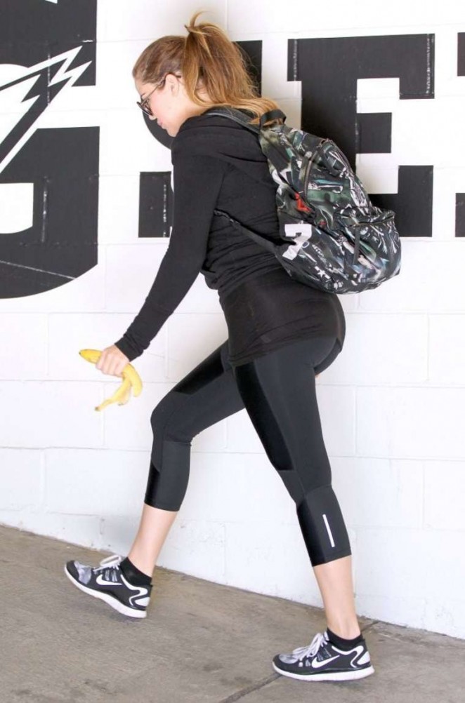 Khloe Kardashian in Leggings Going to the gym in LA
