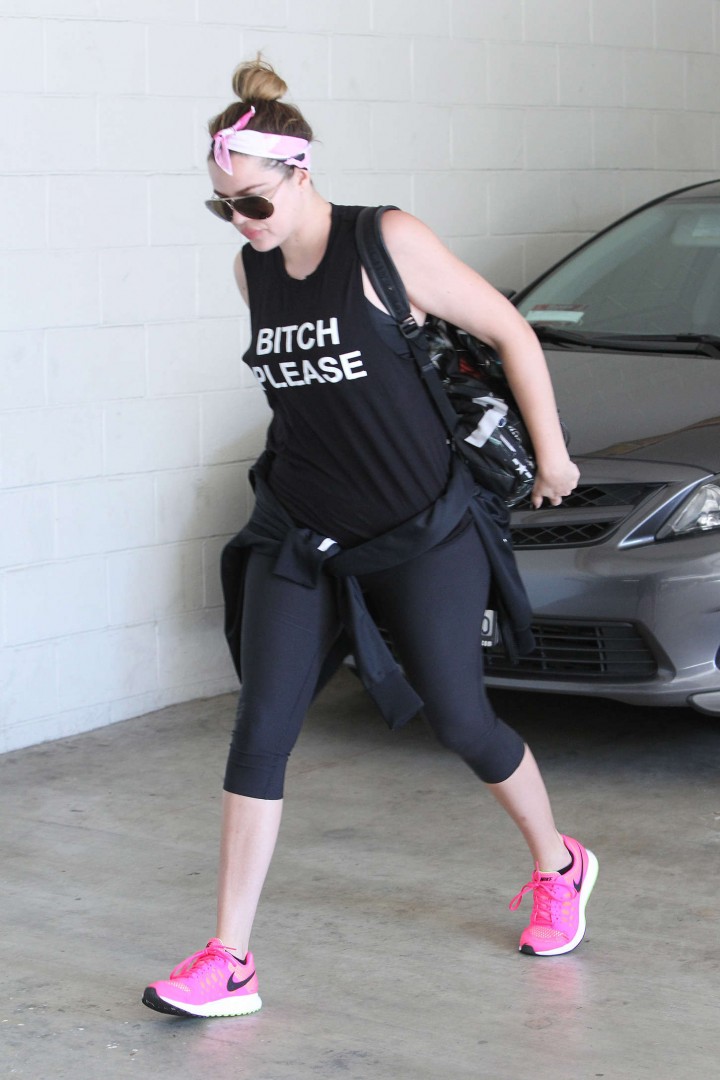 Khloe Kardashian in Tight Leggings Heading to the gym in Beverly Hills