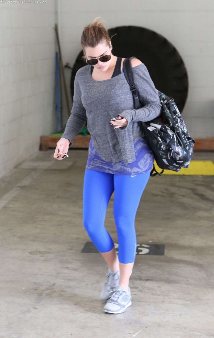 Khloe Kardashian in Tights Heading to a Gym in Los Angeles