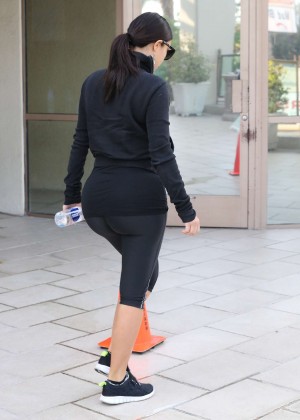 Kim Kardashian in Tight Leggings Arriving at Barry's Bootcamp in LA