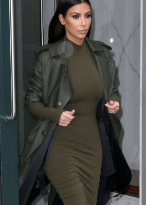 Kim Kardashian in Tight Dress - Leaves Her Apartment in New York