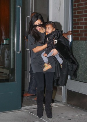 Kim Kardashian - Leaving her apartment in New York City
