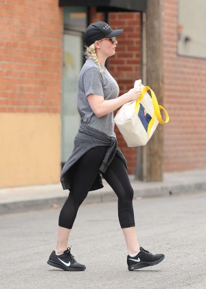 Kirsten Dunst in Spandex - Leaving the gym in LA