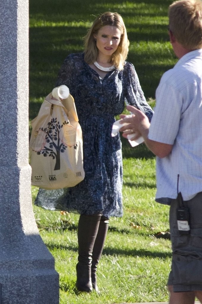Kristen Bell on the set of 'House of Lies' in Santa Monica. 