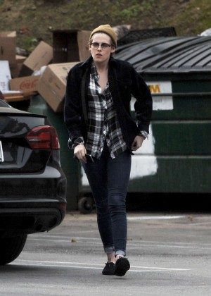 Kristen Stewart With Friend Out for Lunch in Silverlake
