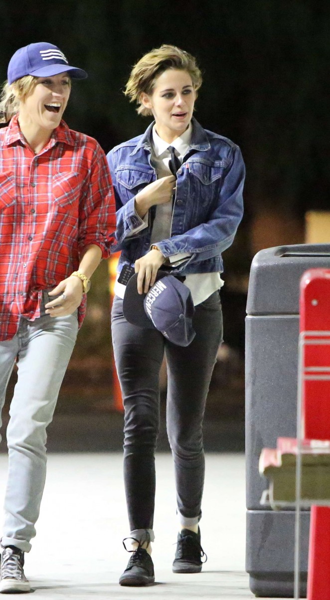 Kristen Stewart in Tight Jeans - Out in LA
