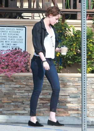 Kristen Stewart in Skinny Jeans Out in LA