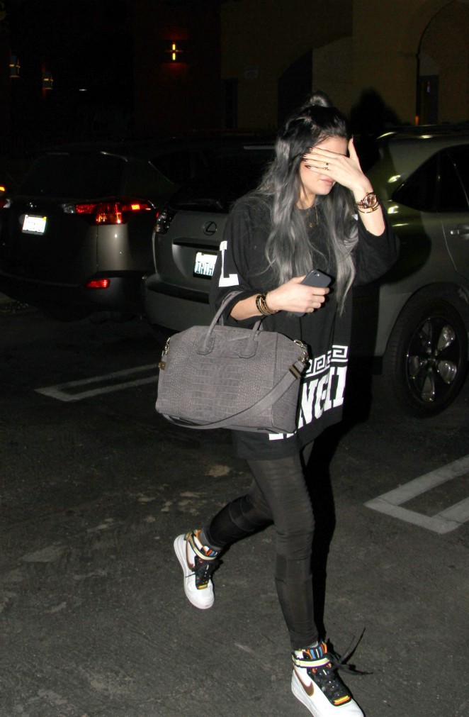 Kylie Jenner in Spandex Leaving the Regency Movie Theatre in Agoura Hills