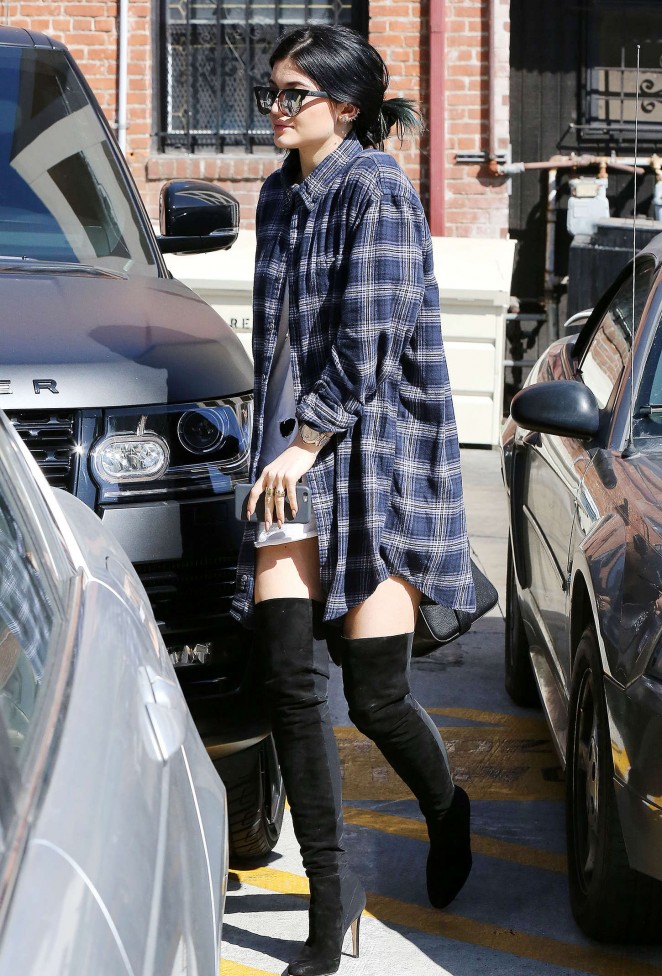 Kylie Jenner - out and about in LA