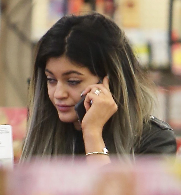 Kylie Jenner 2014 : Kylie Jenner – Shopping at CVS Pharmacy -09
