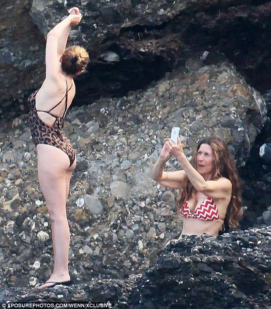 Kylie Minogue Bikini 2013 Photos -17 - GotCeleb