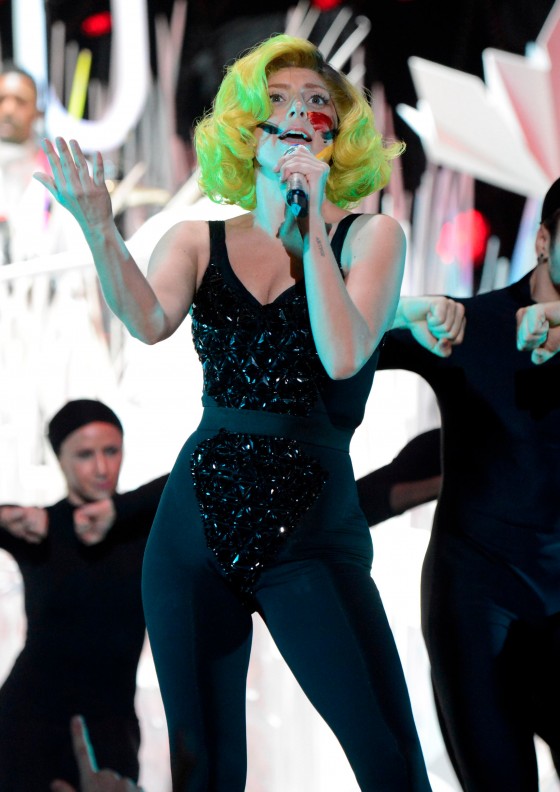 Lady Gaga Pictures: VMA 2013 HOT Performance -86