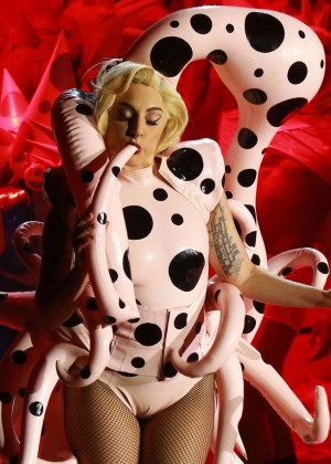 Lady Gaga - ArtRave: The ArtPop Ball Tour in Milan