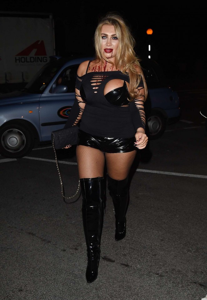 Lauren Goodger - Arrives at The Kiss FM Halloween Party in London