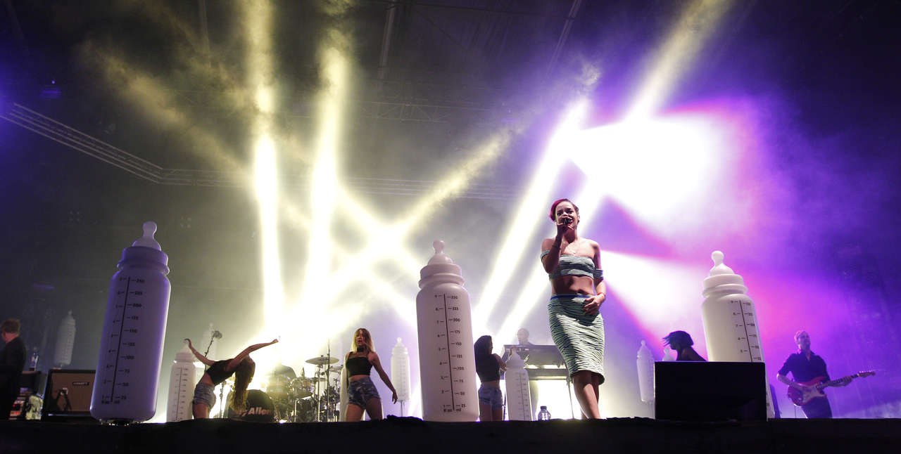 Lily Allen 2014 : Lily Allen – 2014 Indian Summer Festival in the Netherlands -07