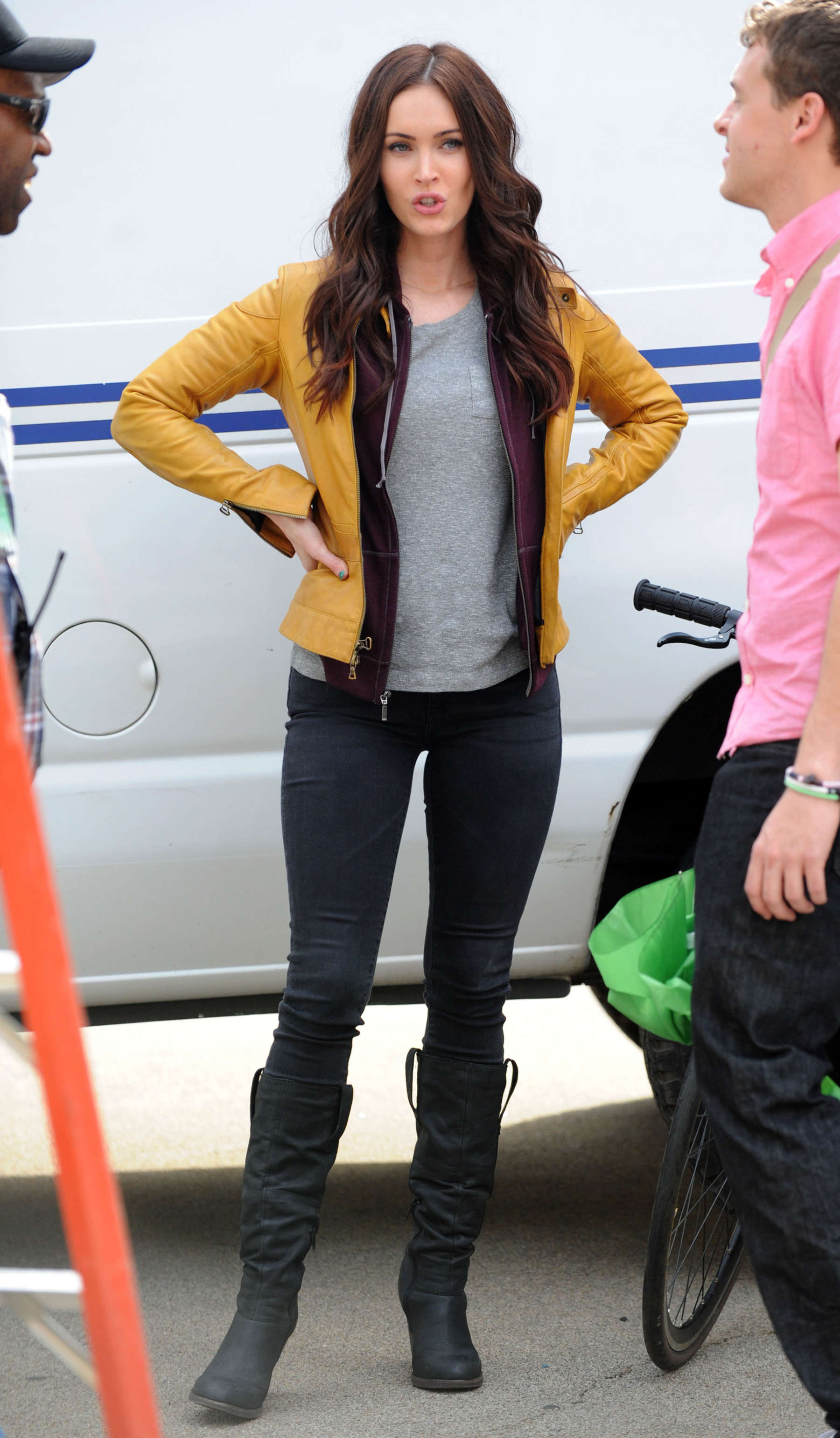 Megan Fox in Tight Jeans on The Set of TMNT -27 – GotCeleb