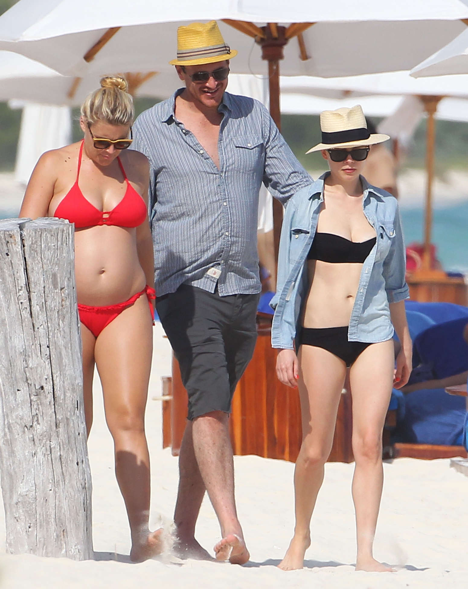 Michelle Williams And Busy Philipps - Bikinis Candids on the beach in Cancu...