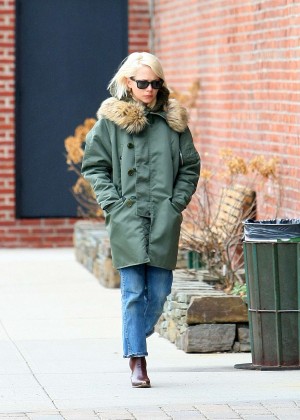 Michelle Williams outside her House in NYC