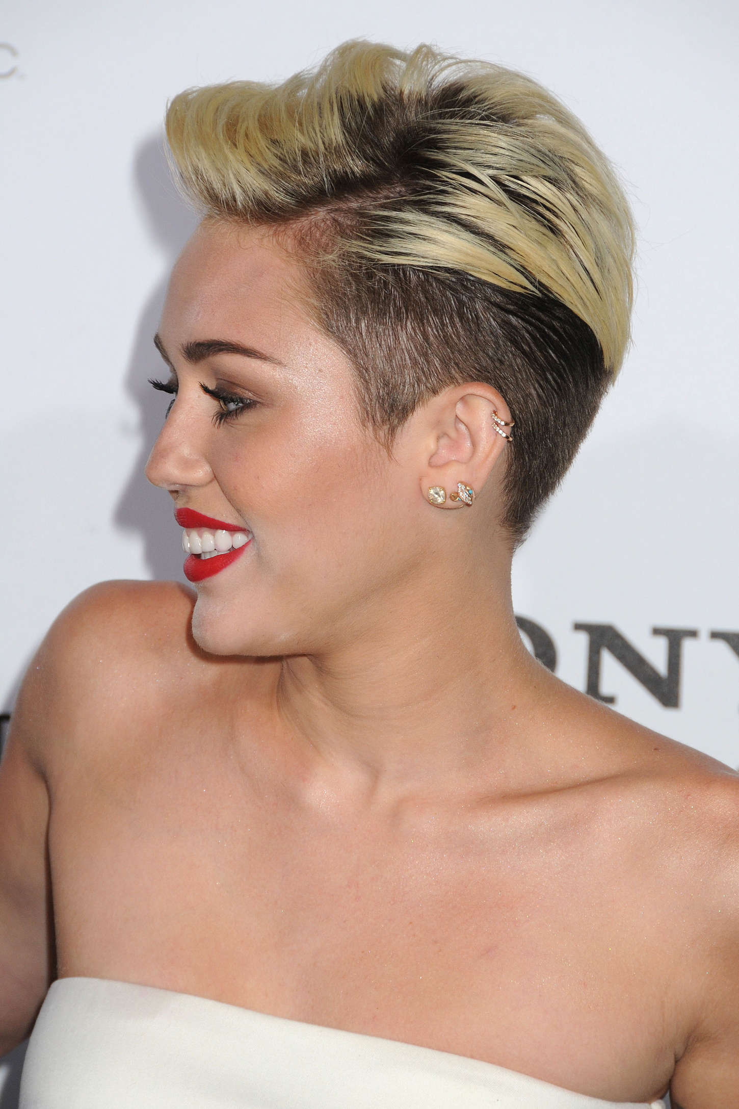 Miley Cyrus at the Maxim Hot 100 Party -01 | GotCeleb