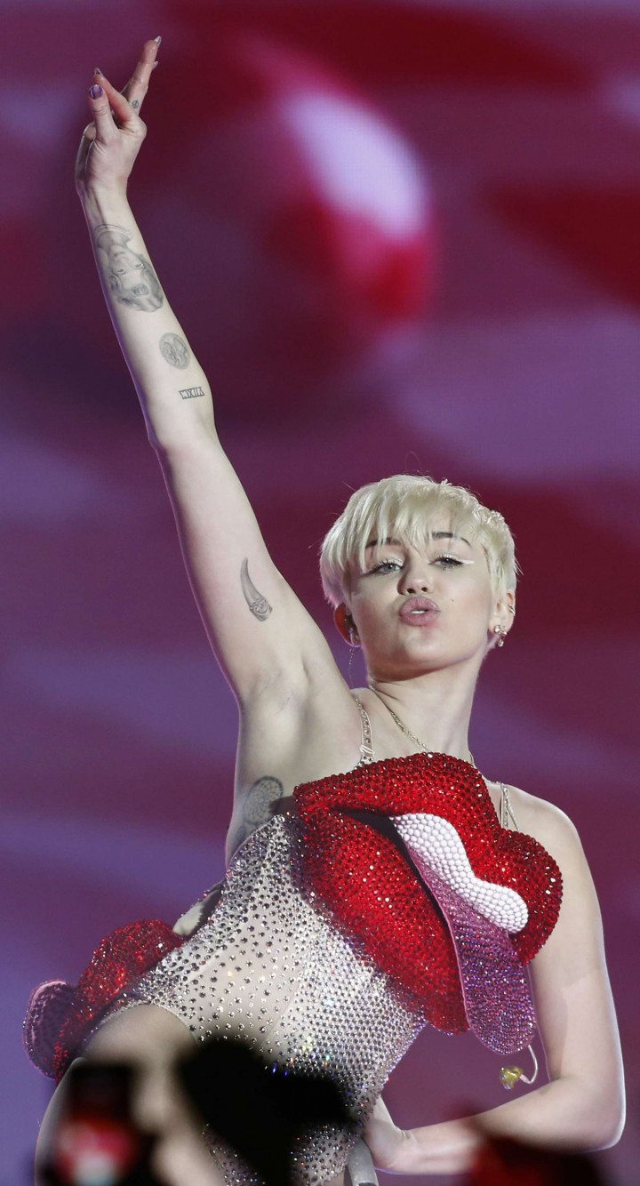 Miley Cyrus - Bangerz Tour at 02 Arena in London -26