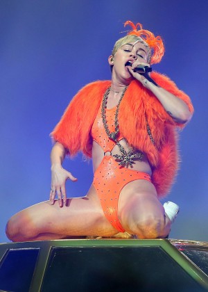 Miley Cyrus - Bangerz Tour in Perth, Australia