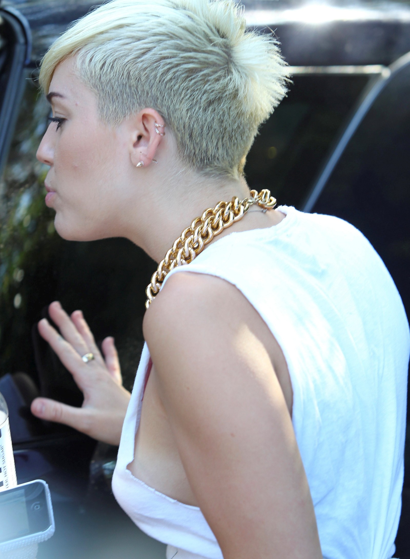 Miley Cyrus - Candids in Los Angeles. 