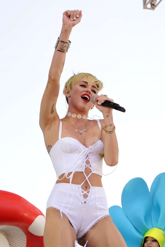 Miley Cyrus Photos: iHeartRadio 2013 Performance-62
