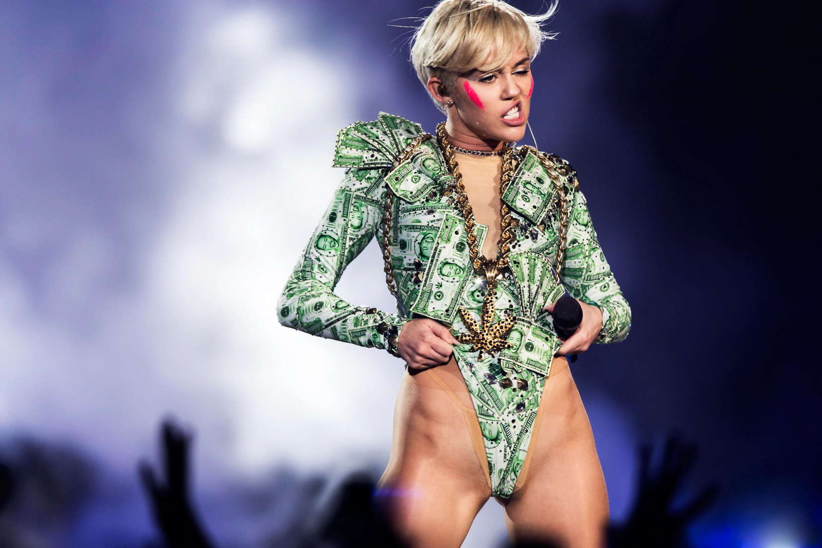 Miley Cyrus 2014 : Miley Cyrus 2014 Holland -01. 
