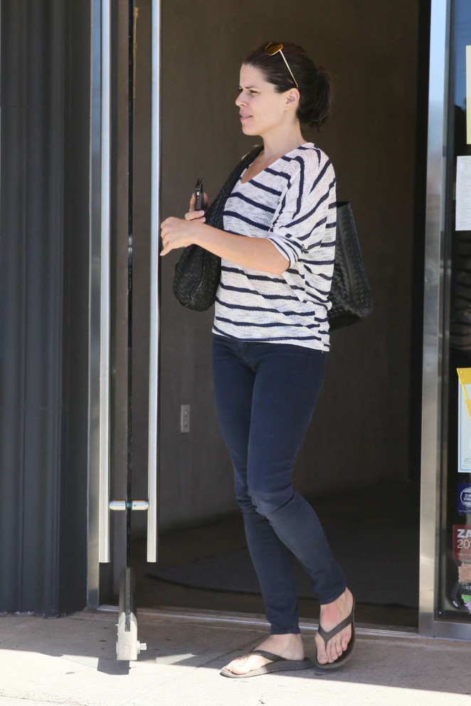 Neve Campbell - Leaving the Twist Cafe in Los Angeles