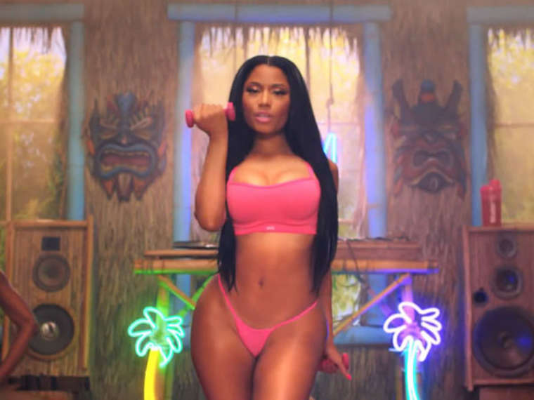 Nicki Minaj - "Anaconda" Music Video and Screencaps