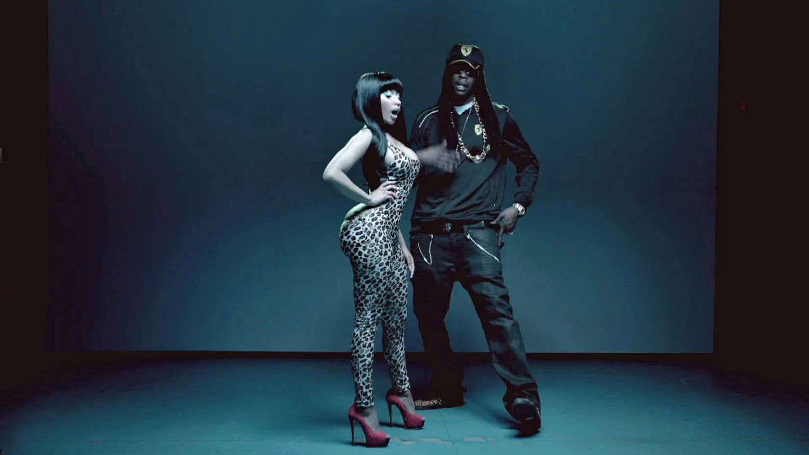 Nicki Minaj 2012 : Nicki Minaj - Beez in the Trap-04. 