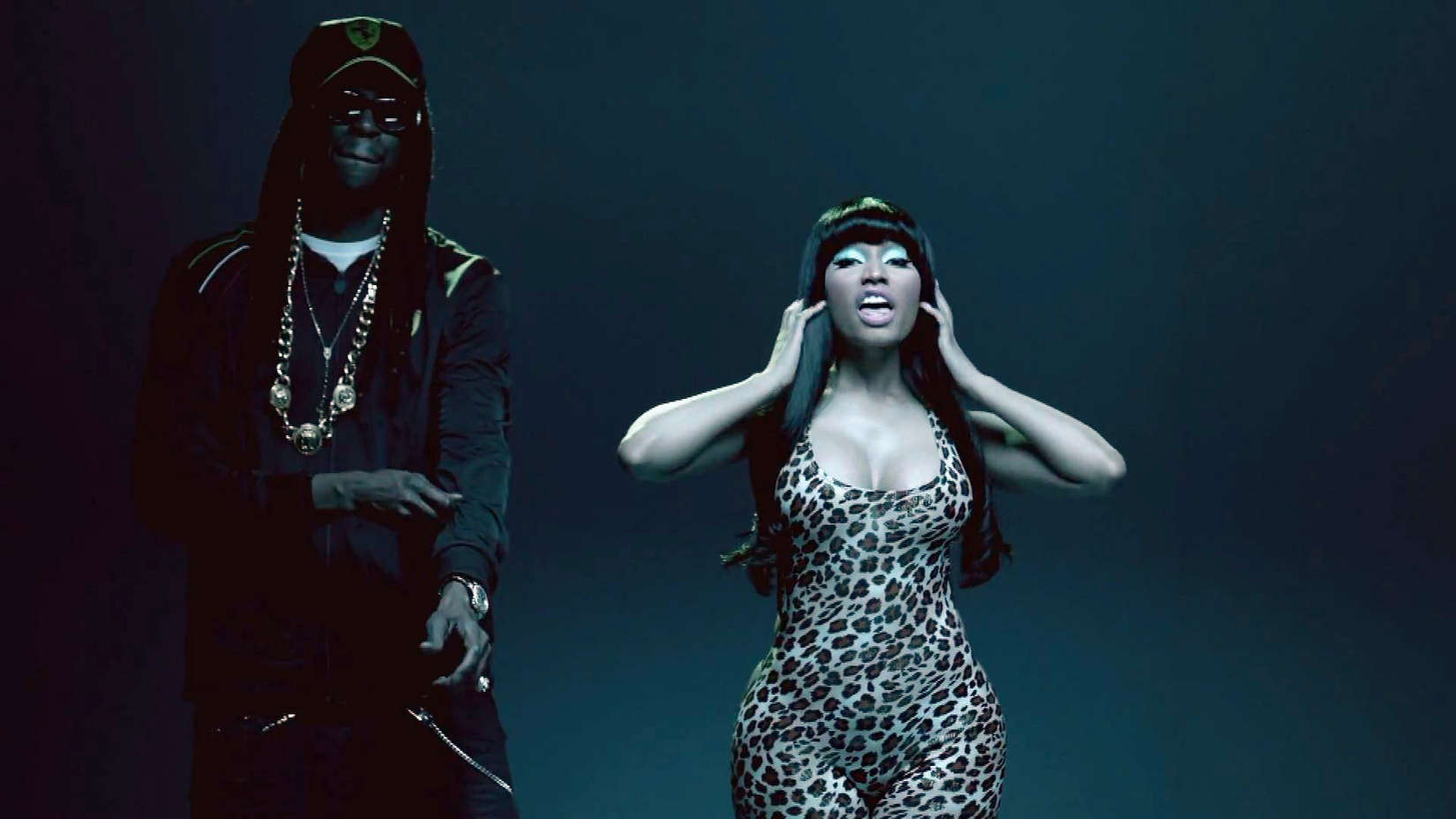 Nicki Minaj 2012 : Nicki Minaj - Beez in the Trap-06. 