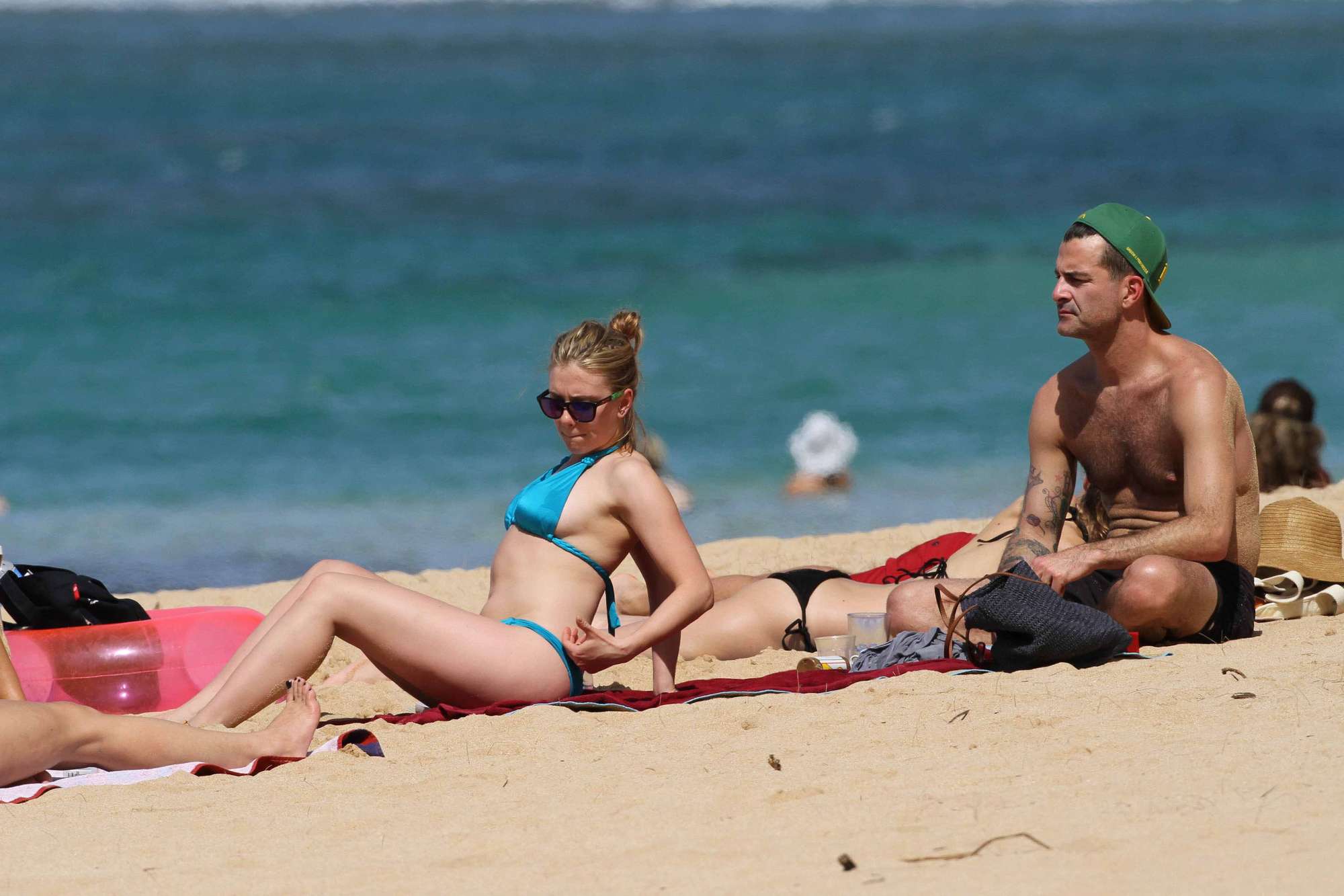 Scarlett Johansson Bikini pics from Hawaii 2012-43 GotCeleb