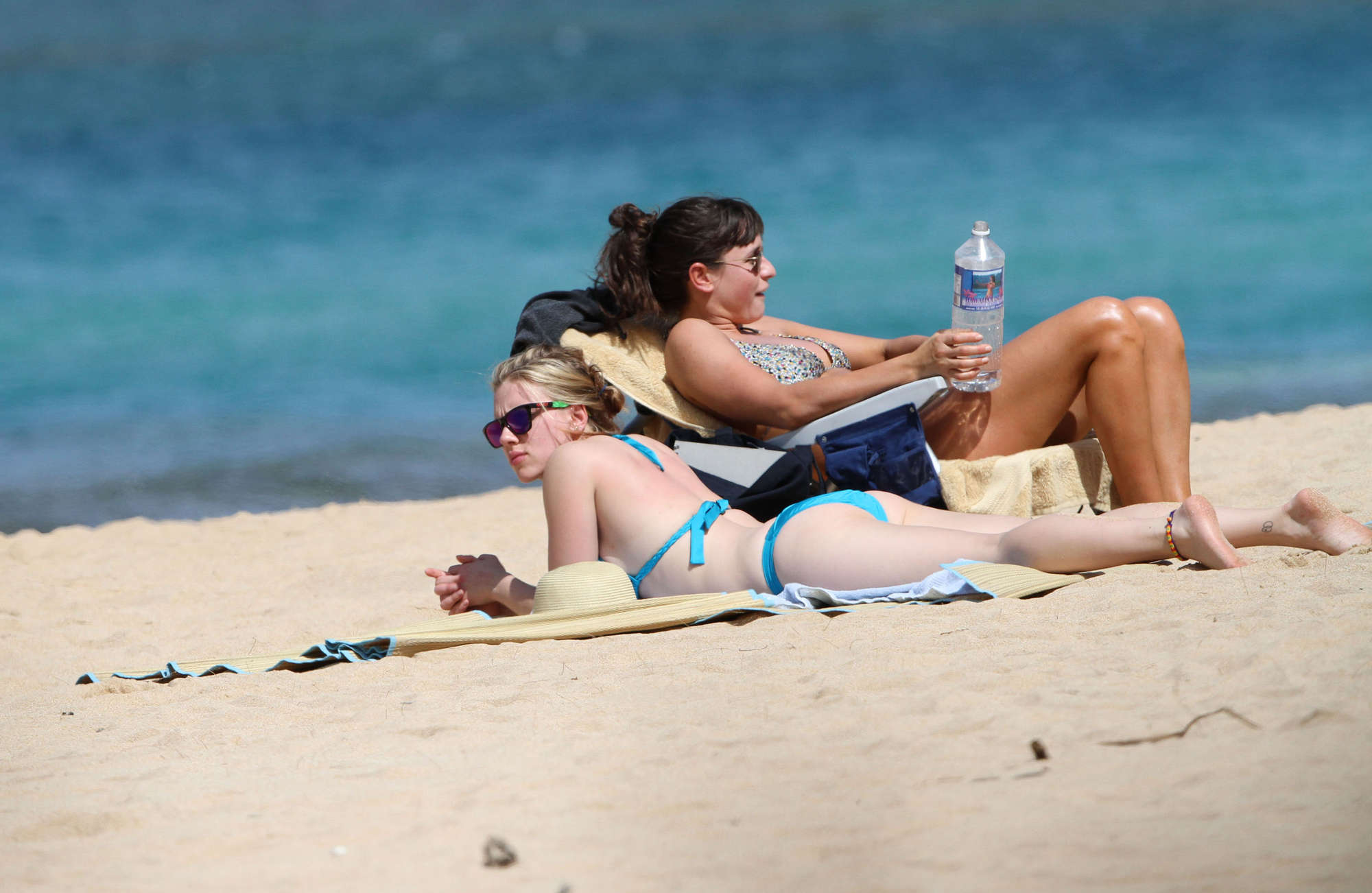 Scarlet Johansson 2012 : Scarlett Johansson Bikini pics from Hawaii 2012-.....