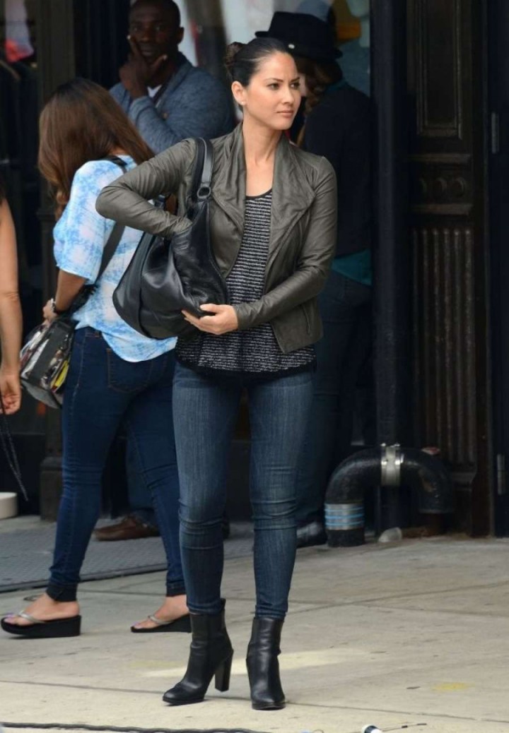 Olivia Munn in Jeans on "The Newsroom" Set in NY