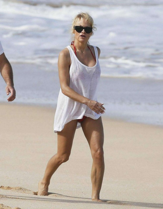 Pamela Anderson on Vacationing in Hawaii