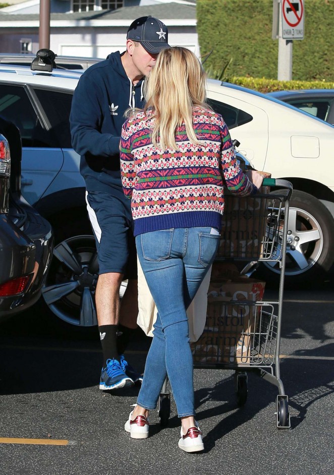 Reese Witherspoon Booty in Jeans -01