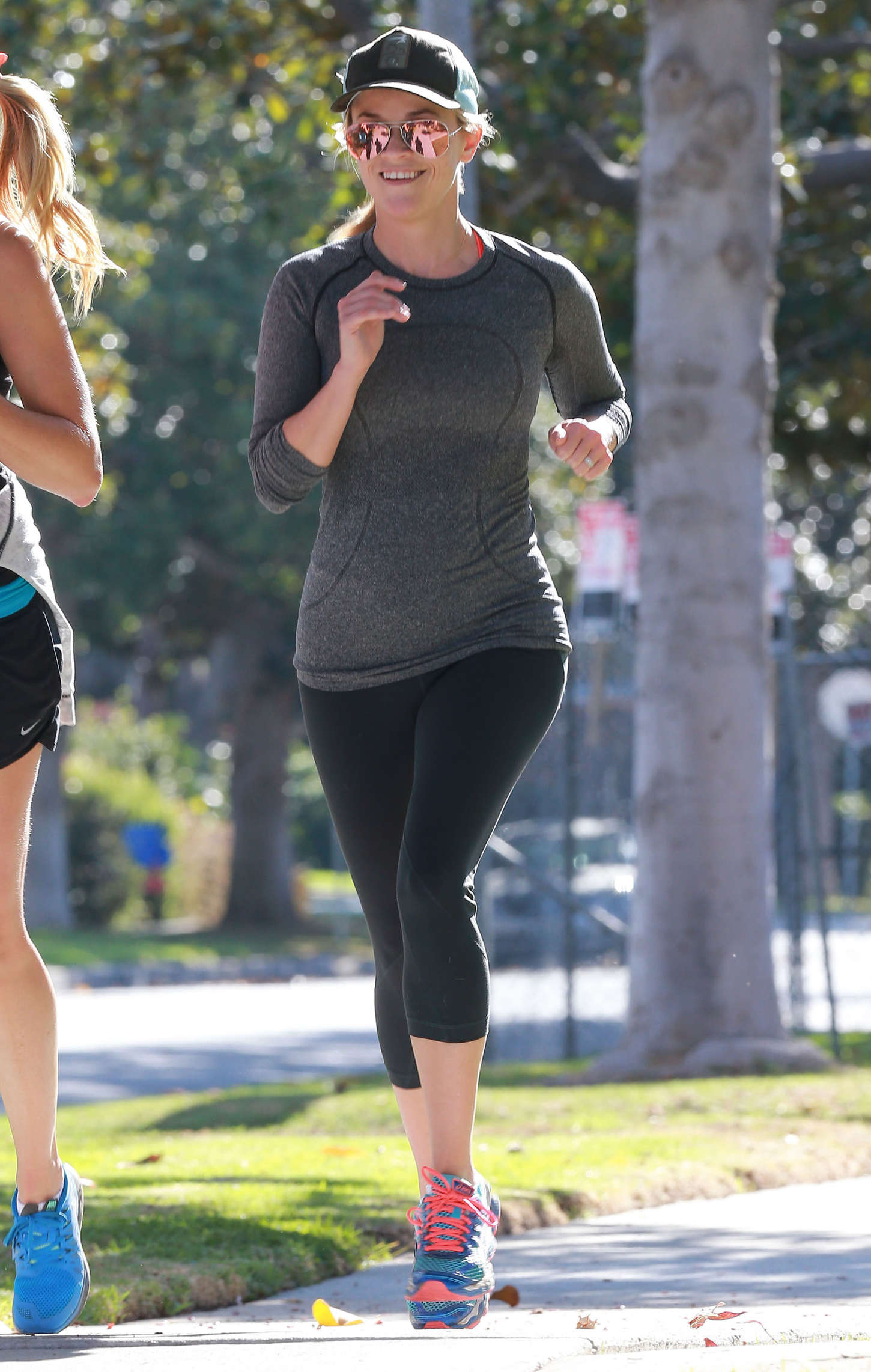 Reese Witherspoon – Jogging with friends in LA | GotCeleb