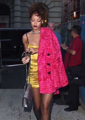 Rihanna in Tight Mini Dress Arriving at Nobu Restaurant in Tribeca