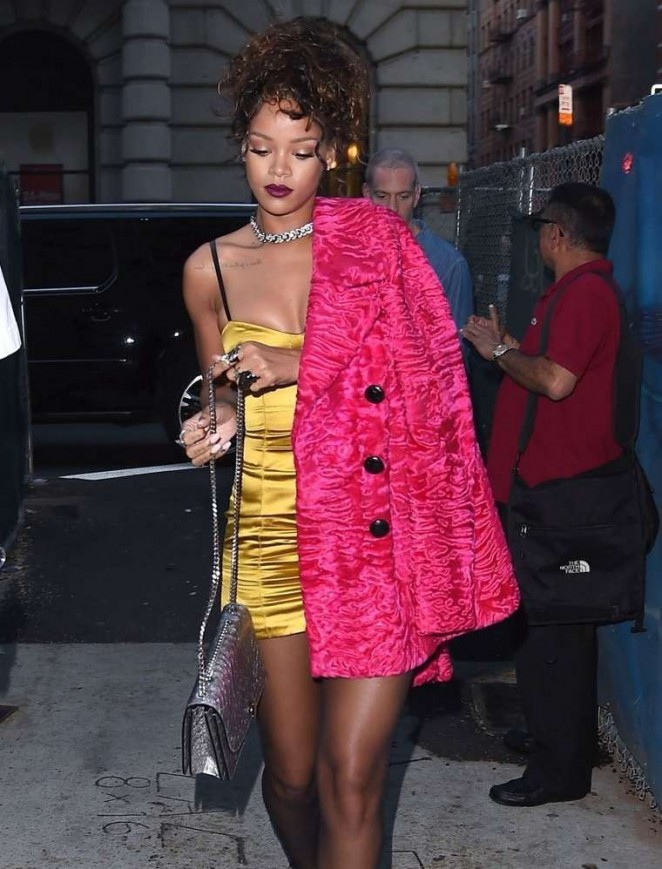 Rihanna in Tight Mini Dress Arriving at Nobu Restaurant in Tribeca
