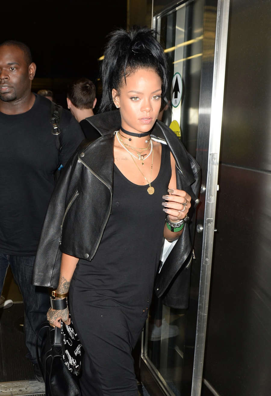 Rihanna in Black Dress -12 | GotCeleb